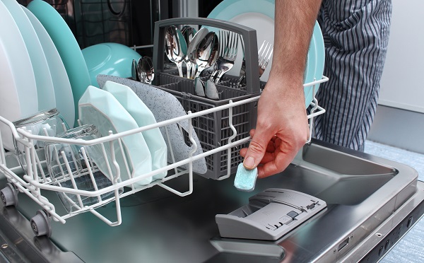 powder or gel dishwasher detergent