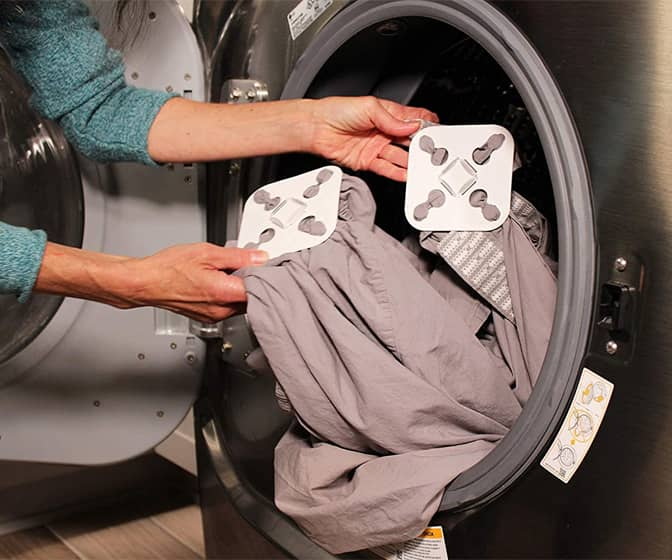 How To Whiten Bed Sheets in Washing Machine
