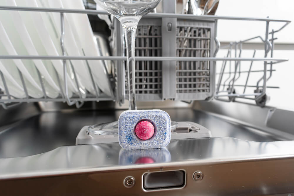 Why Dishwasher Tablets are Effective for Oven Cleaning