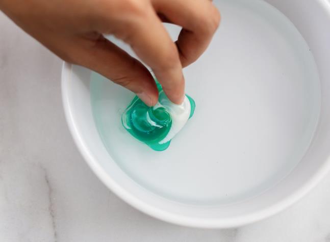 Can You Use Tide Pods in Old Washing Machines