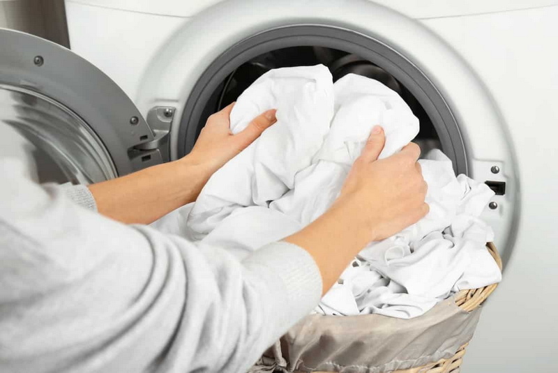 How To Wash Silk and Cotton Bed Sheets in Washer