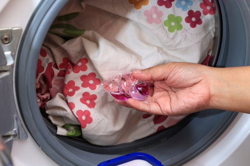 Does Laundry Soap Pods Kill Fleas